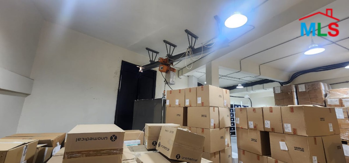 Individual Commercial Building For Rent in Baabda