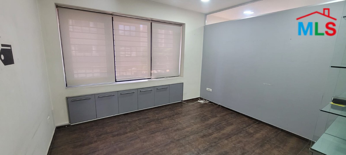 150 SQM Office For Rent in Sin EL Fil
