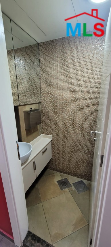 150 SQM Office For Rent in Sin EL Fil