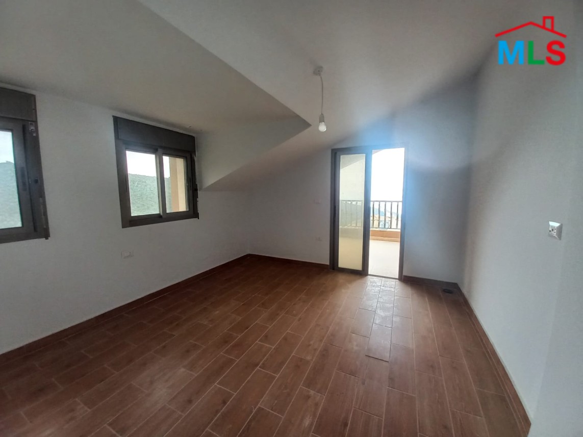 Duplex With A Panoramic View For Rent in Hboub