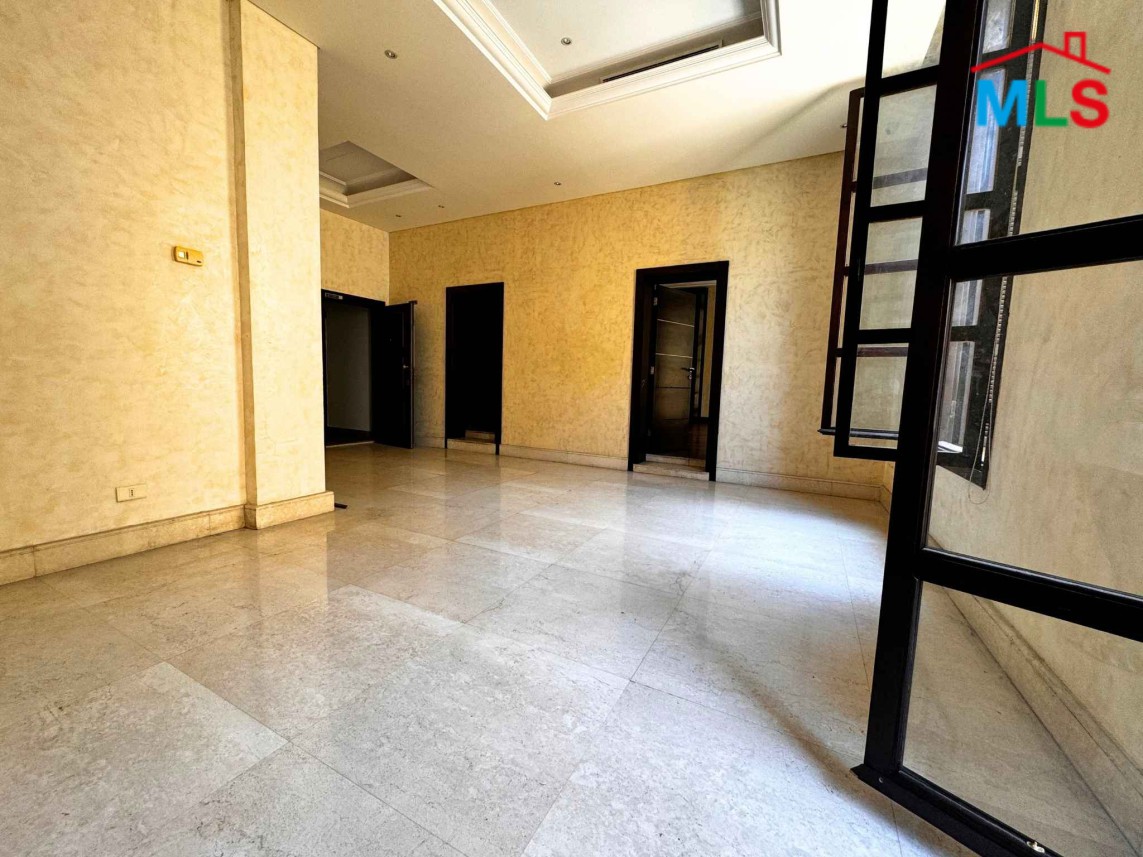 High-End 124 SQM Office For Rent in Prime Location in Down Town
