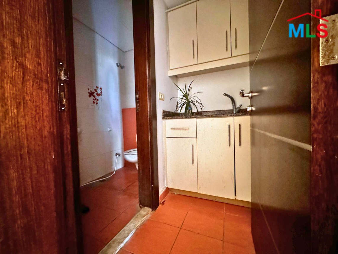 High-End 124 SQM Office For Rent in Prime Location in Down Town