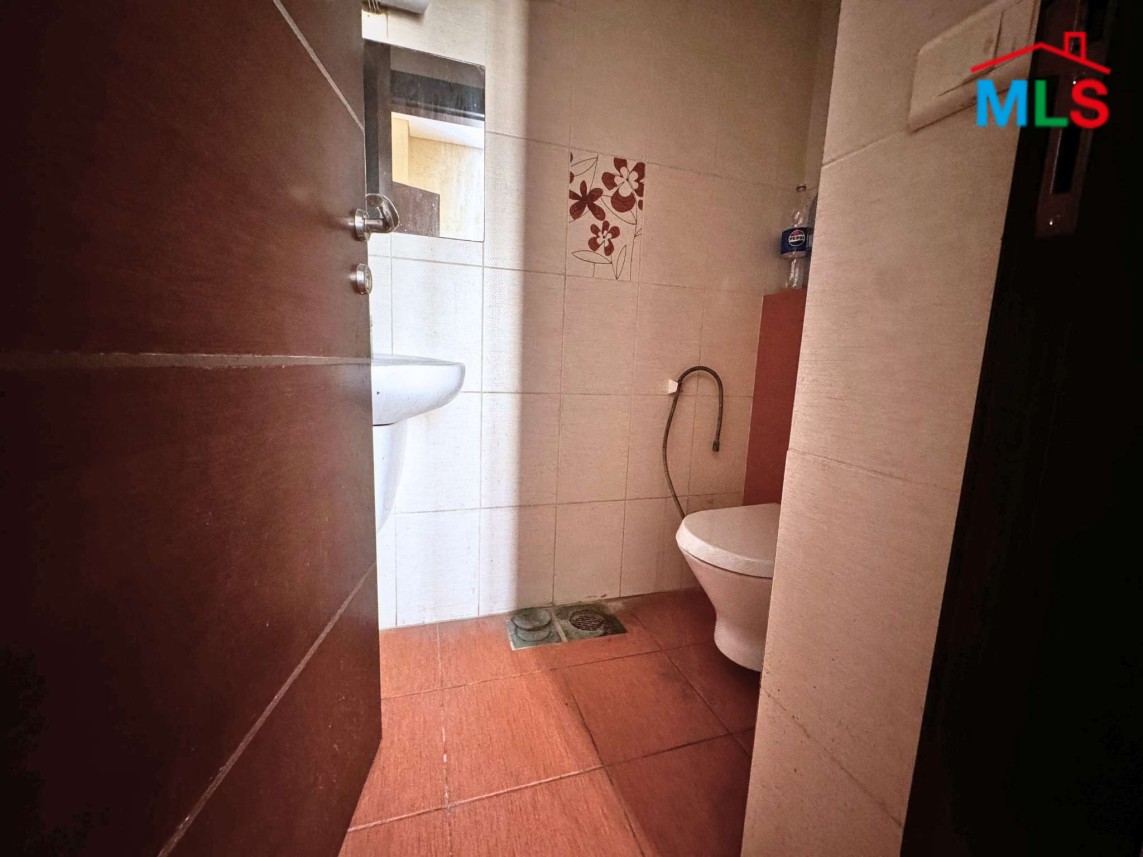High-End 124 SQM Office For Rent in Prime Location in Down Town