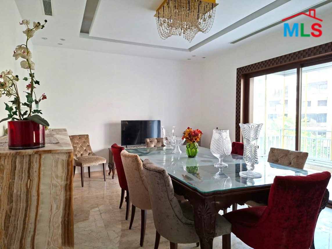 4-Bedroom Apartment For Rent in Corniche Al Mazaraa, Ras Beirut
