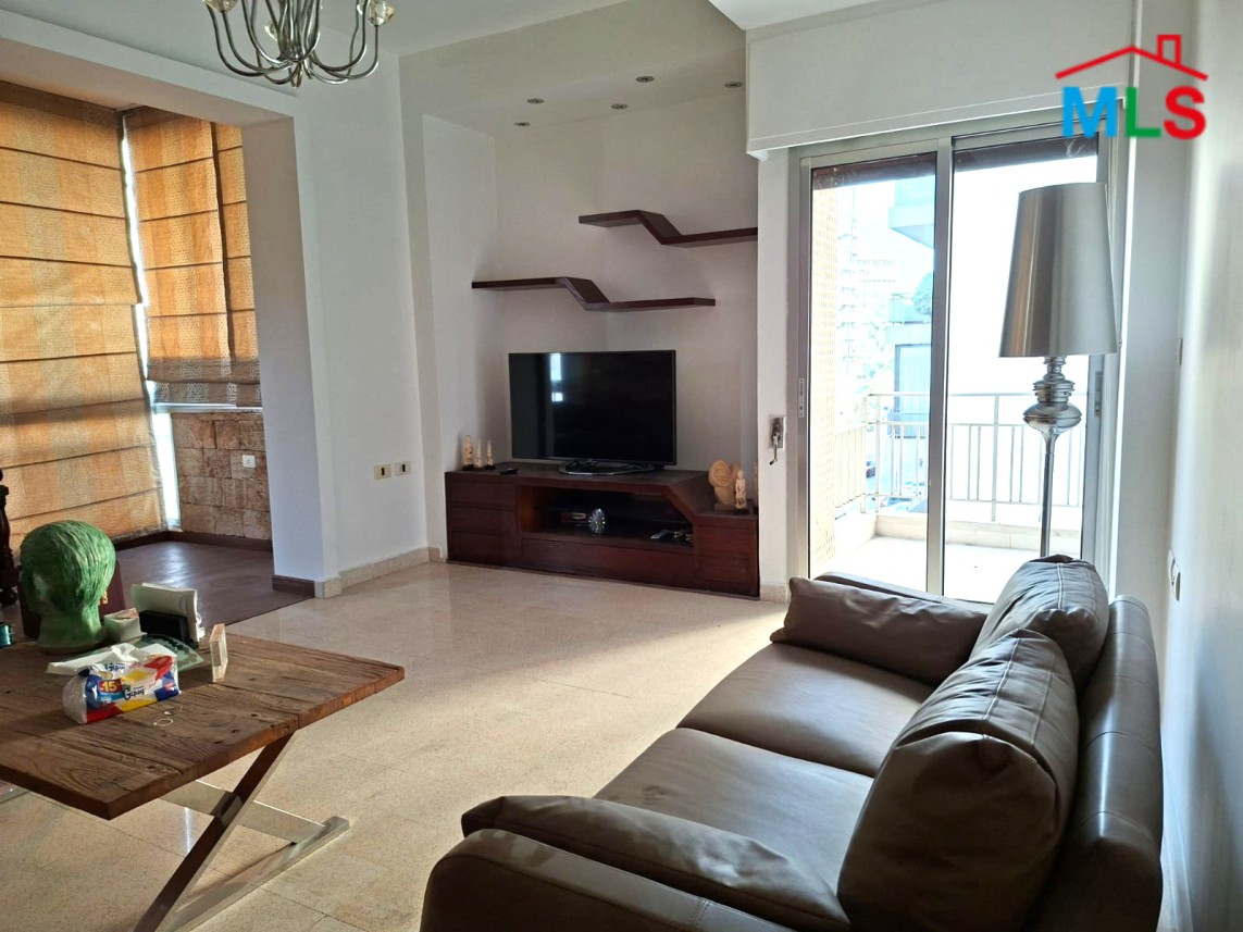 4-Bedroom Apartment For Rent in Corniche Al Mazaraa, Ras Beirut