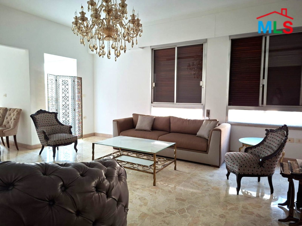 4-Bedroom Apartment For Rent in Corniche Al Mazaraa, Ras Beirut