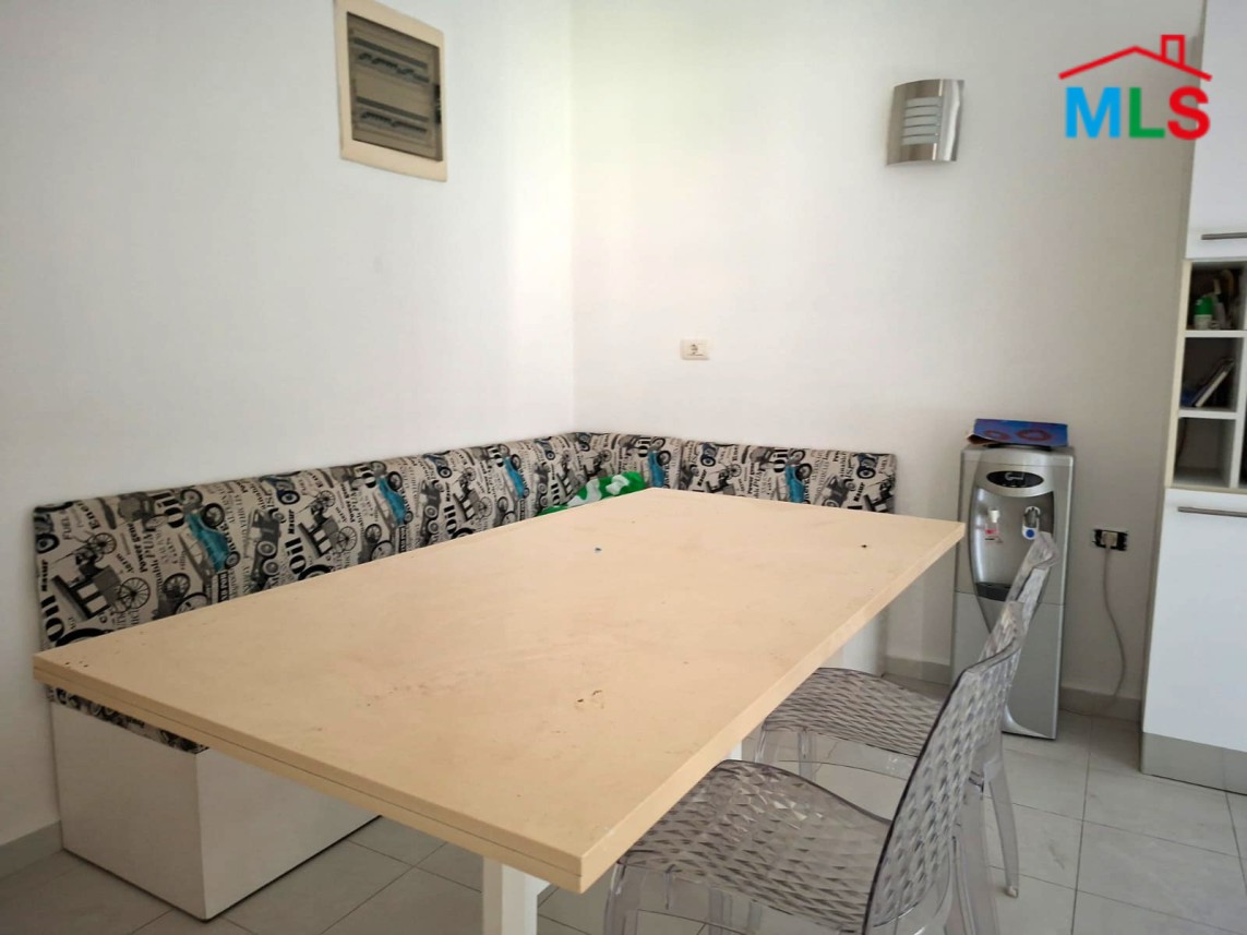 4-Bedroom Apartment For Rent in Corniche Al Mazaraa, Ras Beirut