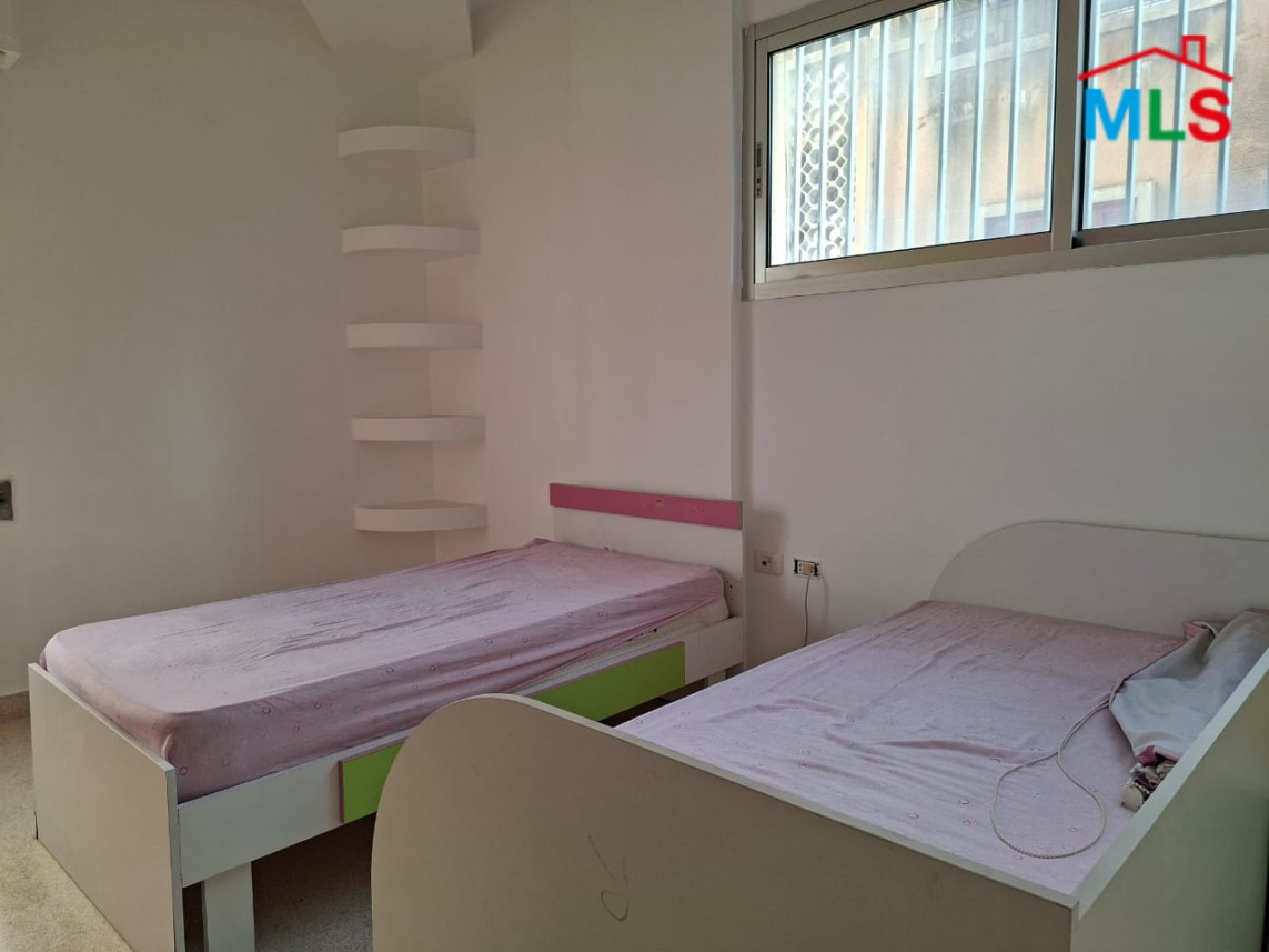 4-Bedroom Apartment For Rent in Corniche Al Mazaraa, Ras Beirut