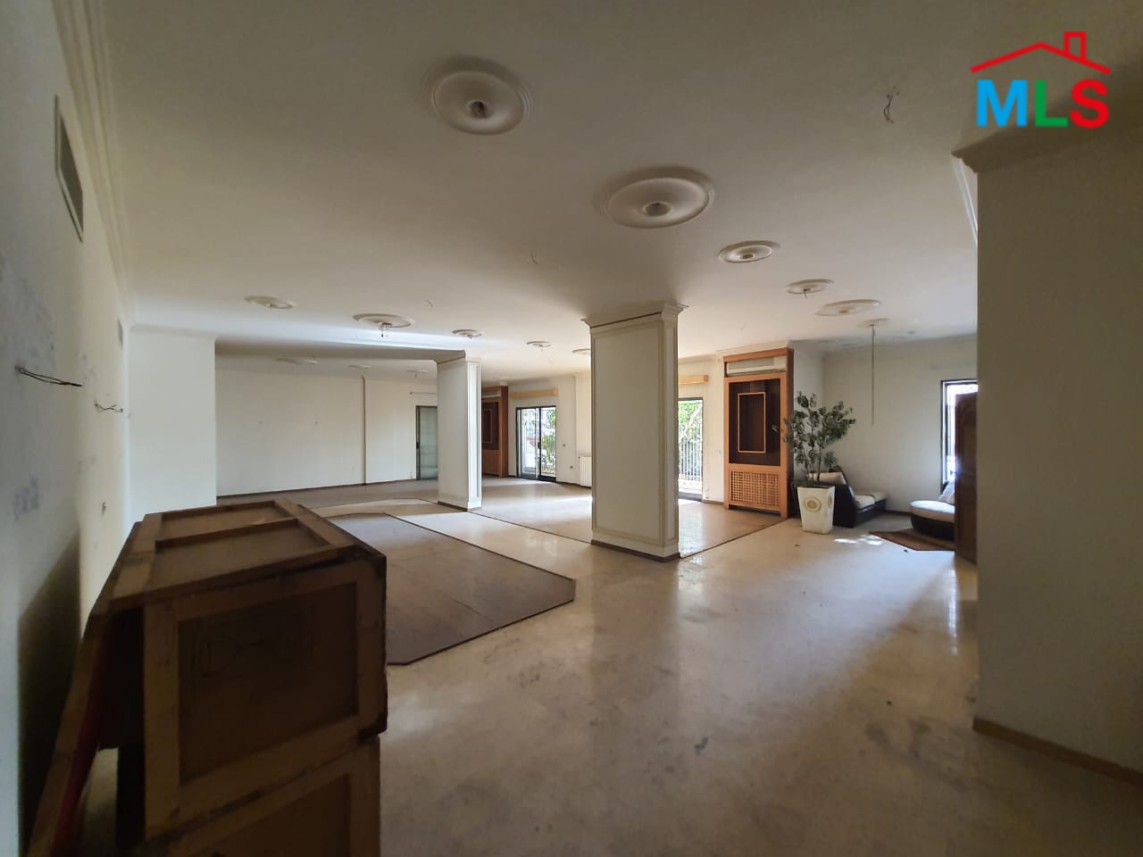 Spacious Office For Rent in Mansourieh