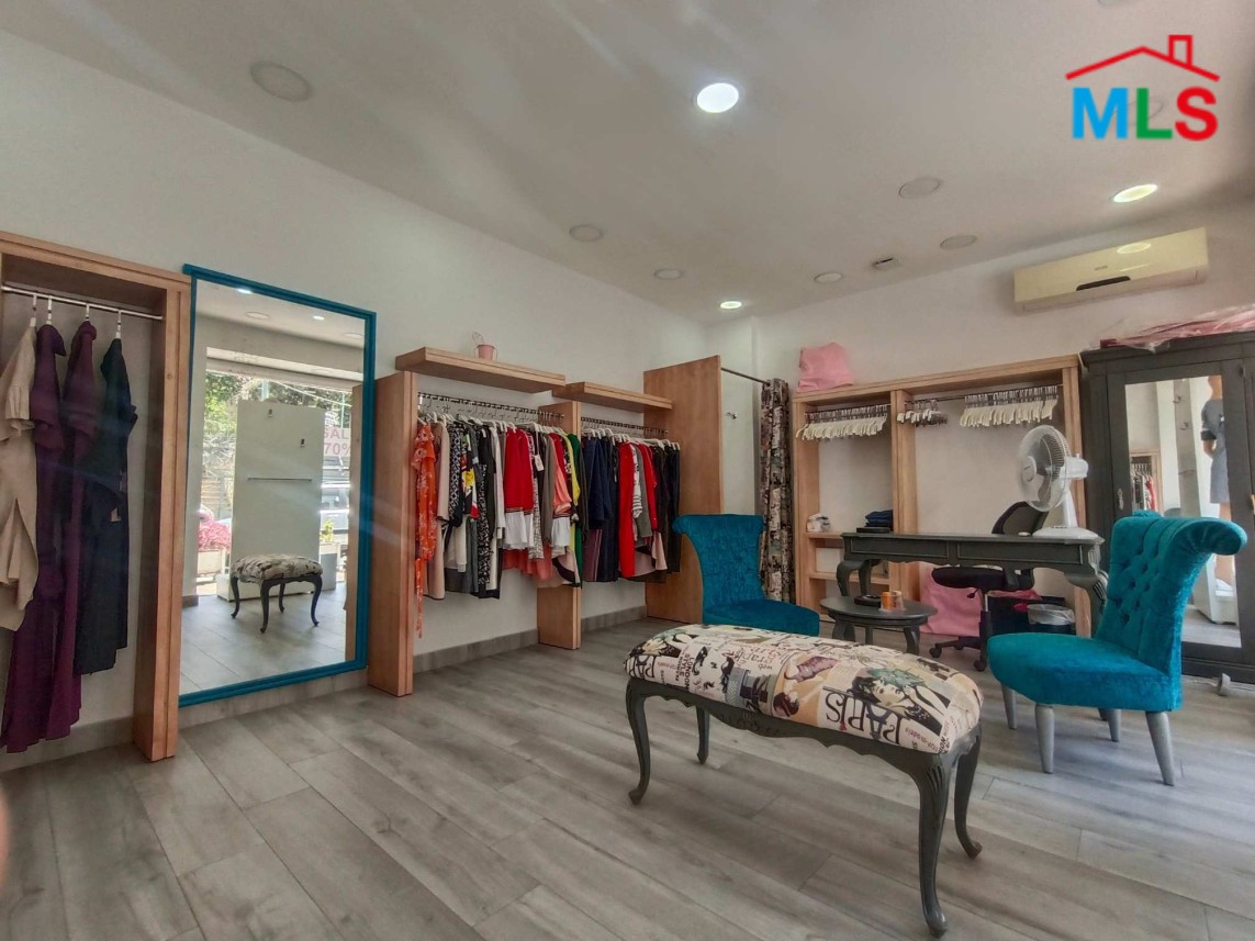 18 SQM Ready to Move-In Shop For Rent in Achrafieh, Sioufi