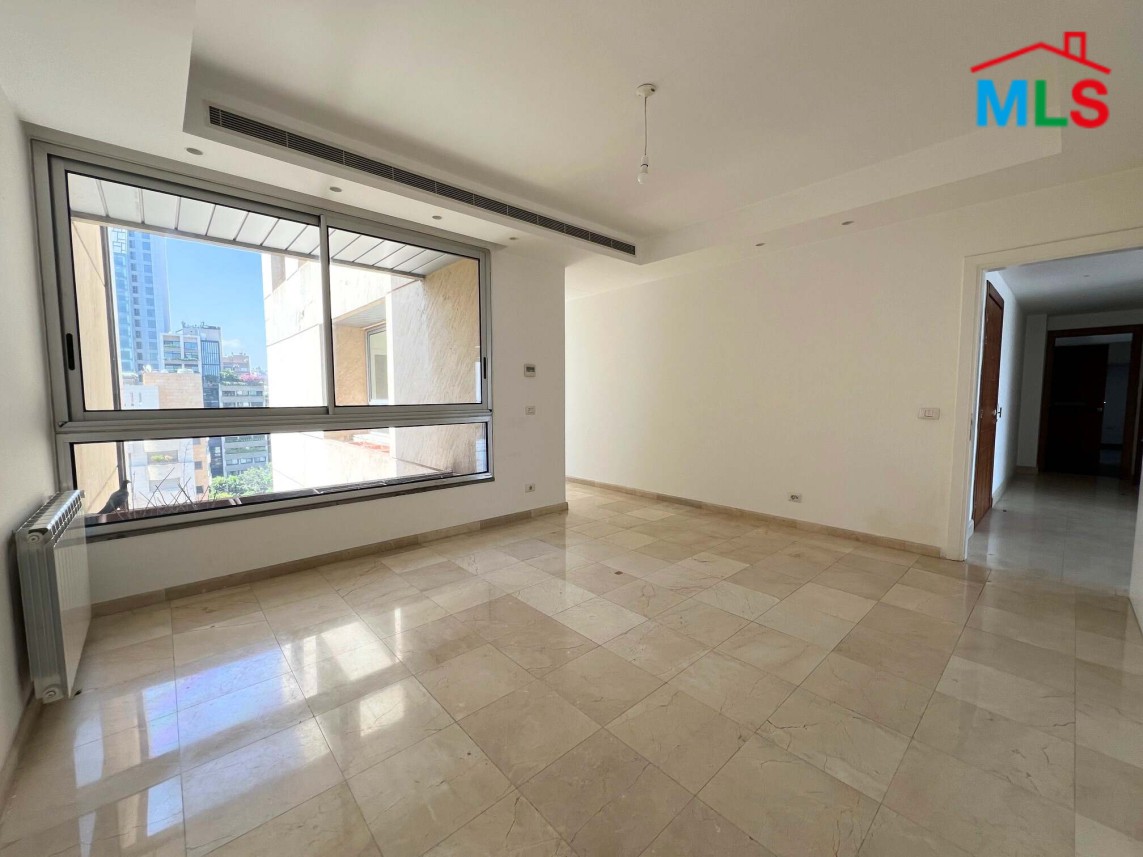 Spacious with Sea & City View Apartment For Rent in Achrafieh, Charles Malek