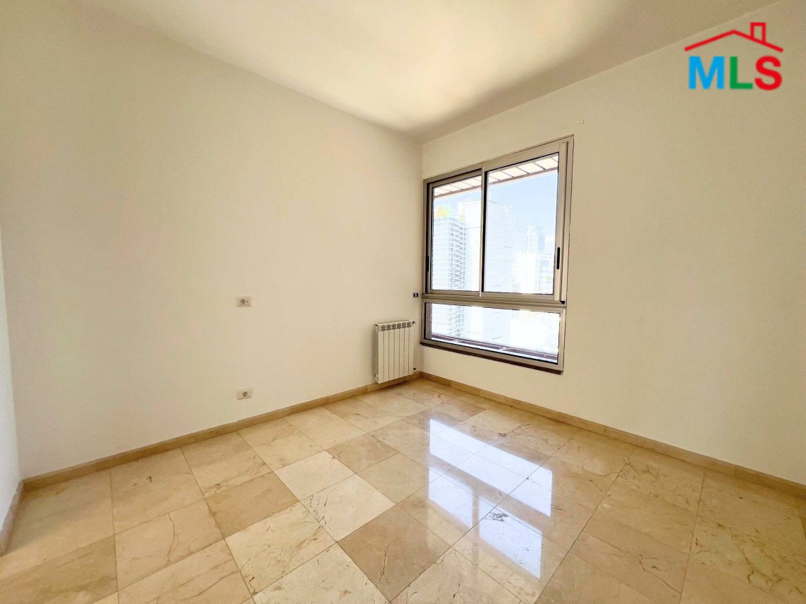Spacious with Sea & City View Apartment For Rent in Achrafieh, Charles Malek