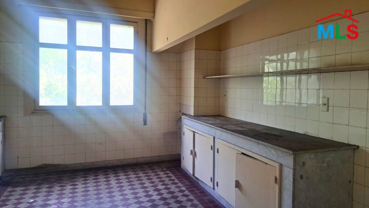 450 SQM Offices For Rent in Sanayeh, Ras Beirut