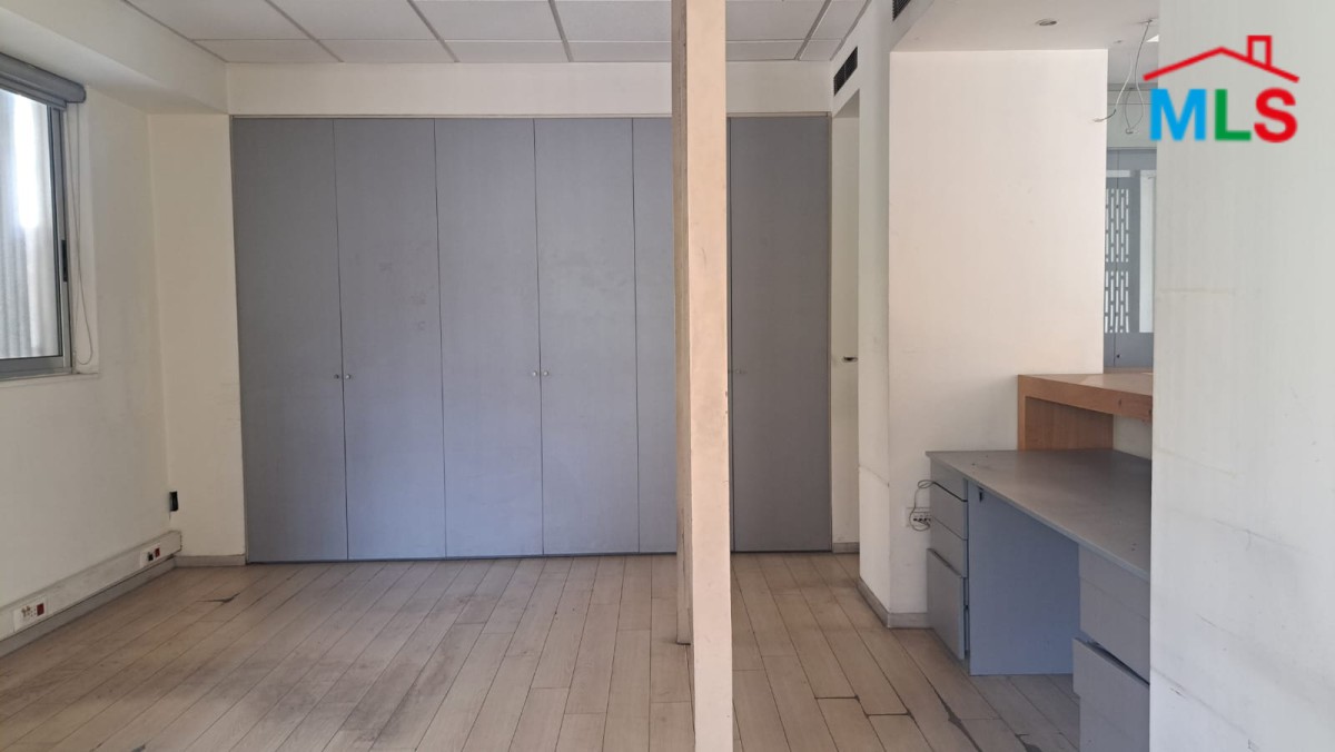 395 SQM Duplex Shop For Rent in Hamra, Ras Beirut