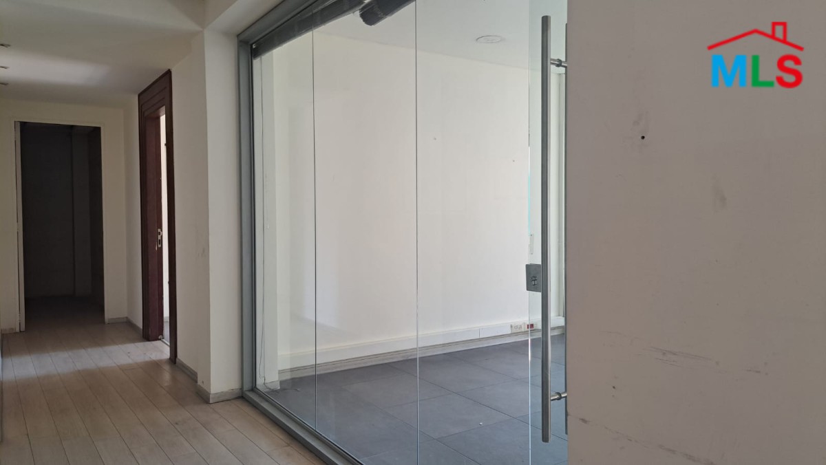 395 SQM Duplex Shop For Rent in Hamra, Ras Beirut