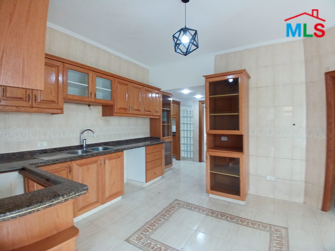 Spacious Apartment With Sea View For Rent in Biyada