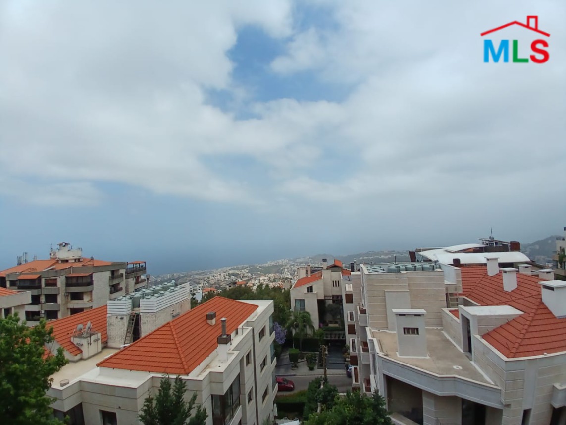 Spacious Apartment With Sea View For Rent in Biyada