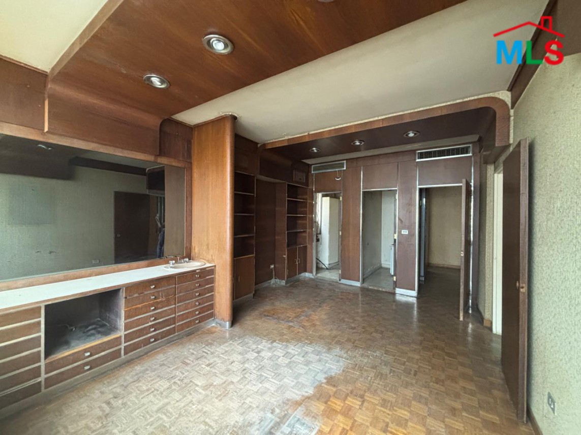 85 SQM Office For Rent in Badaro