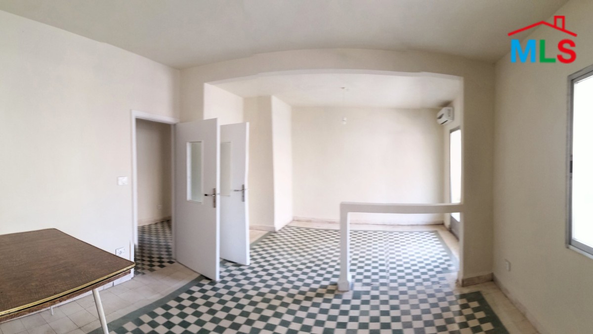 Bright Apartment For Rent in Achrafieh, Sioufi