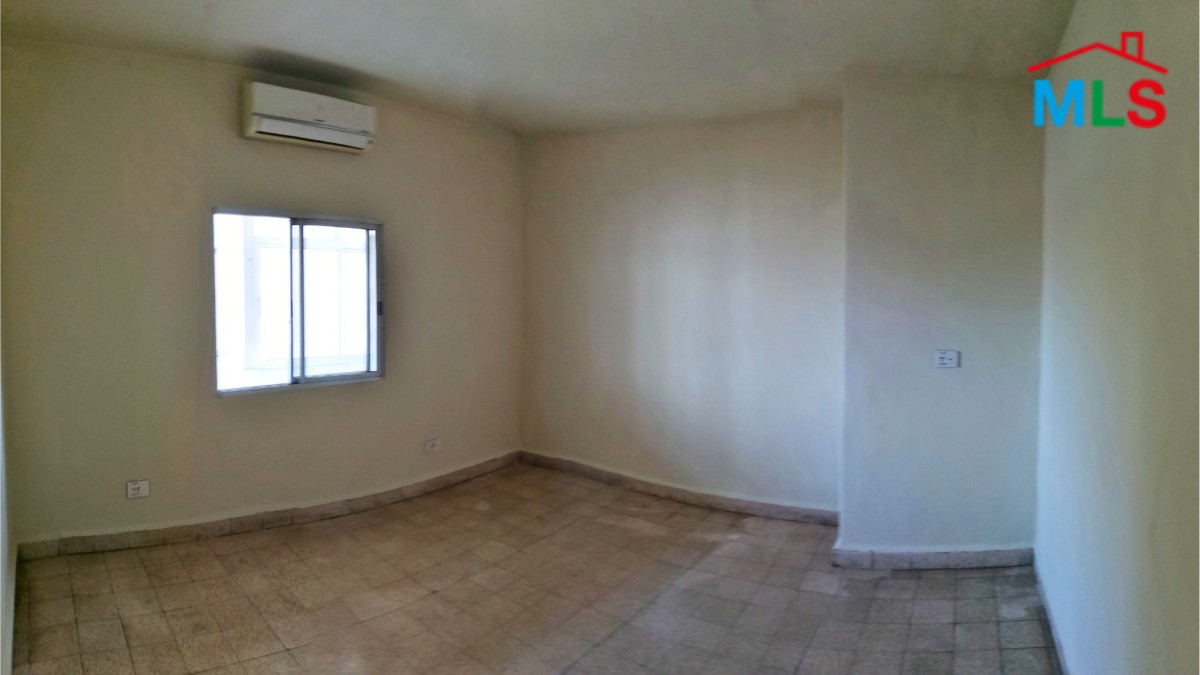 Bright Apartment For Rent in Achrafieh, Sioufi