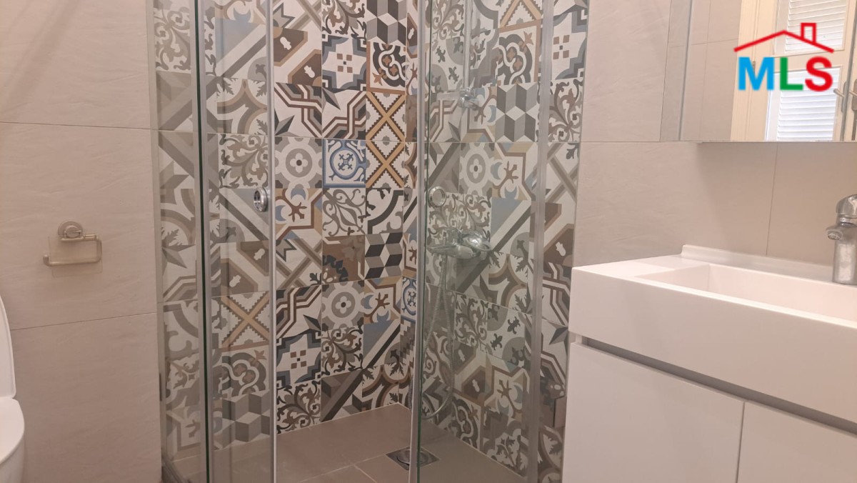 Furnished 3-Bedroom Apartment For Rent in Ain Al Mraiseh, Ras Beirut