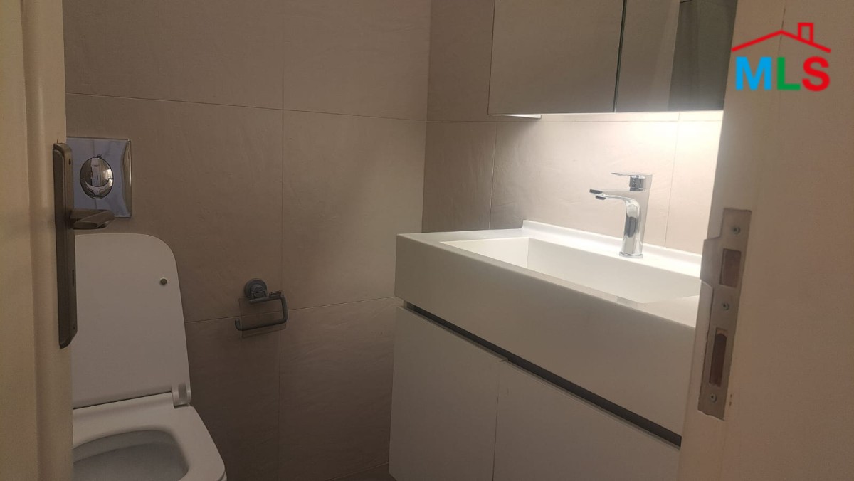 Furnished 3-Bedroom Apartment For Rent in Ain Al Mraiseh, Ras Beirut