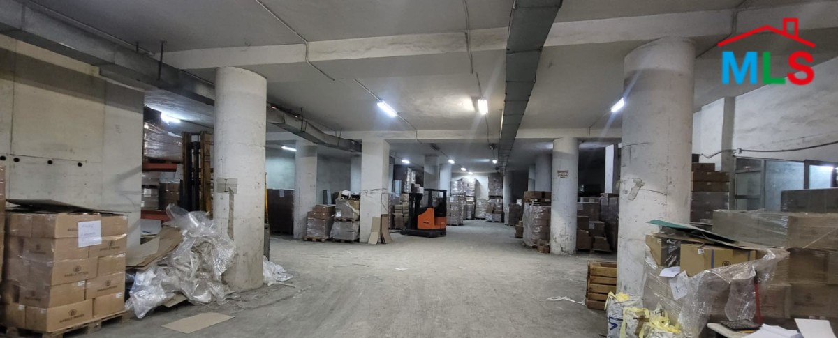 900 SQM Warehouse For Rent On The Highway Of Jounieh