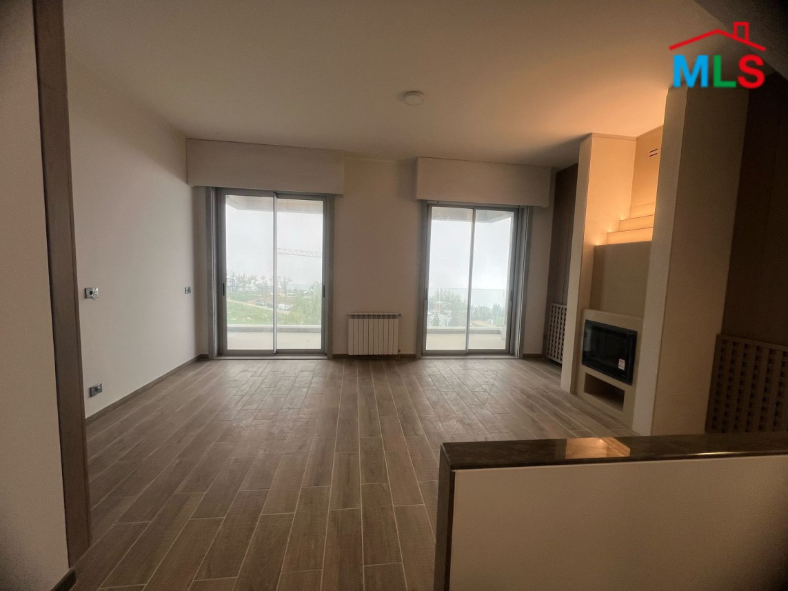 Luxurious Town House For Rent in Fakra Club