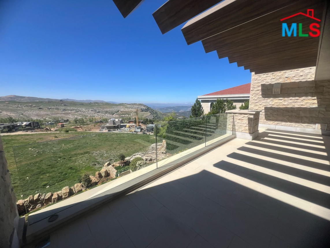 Chalet With High-End Finishing For Rent in Fakra Club