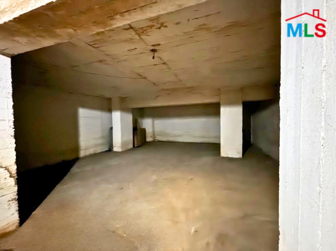 150 SQM Warehouse For Rent in Badaro
