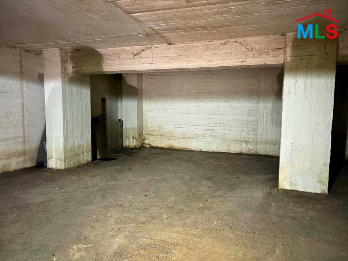 150 SQM Warehouse For Rent in Badaro