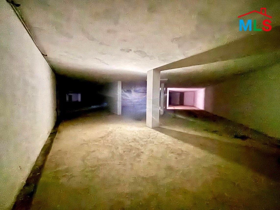 500 SQM Warehouse For Rent in Badaro