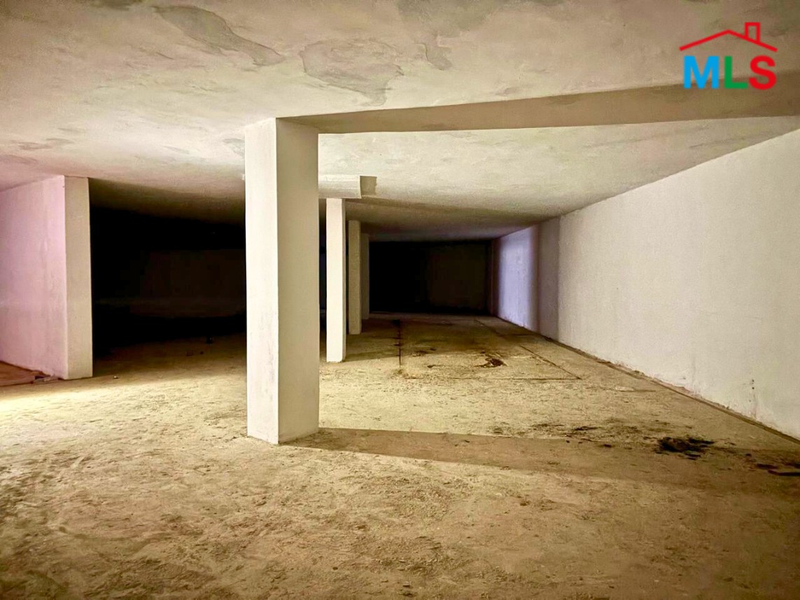 500 SQM Warehouse For Rent in Badaro