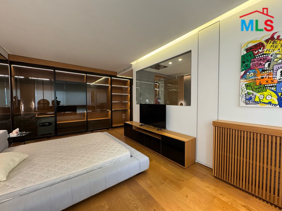 Fully Furnished High-End Finishing Apartment For Rent in Beit Meri