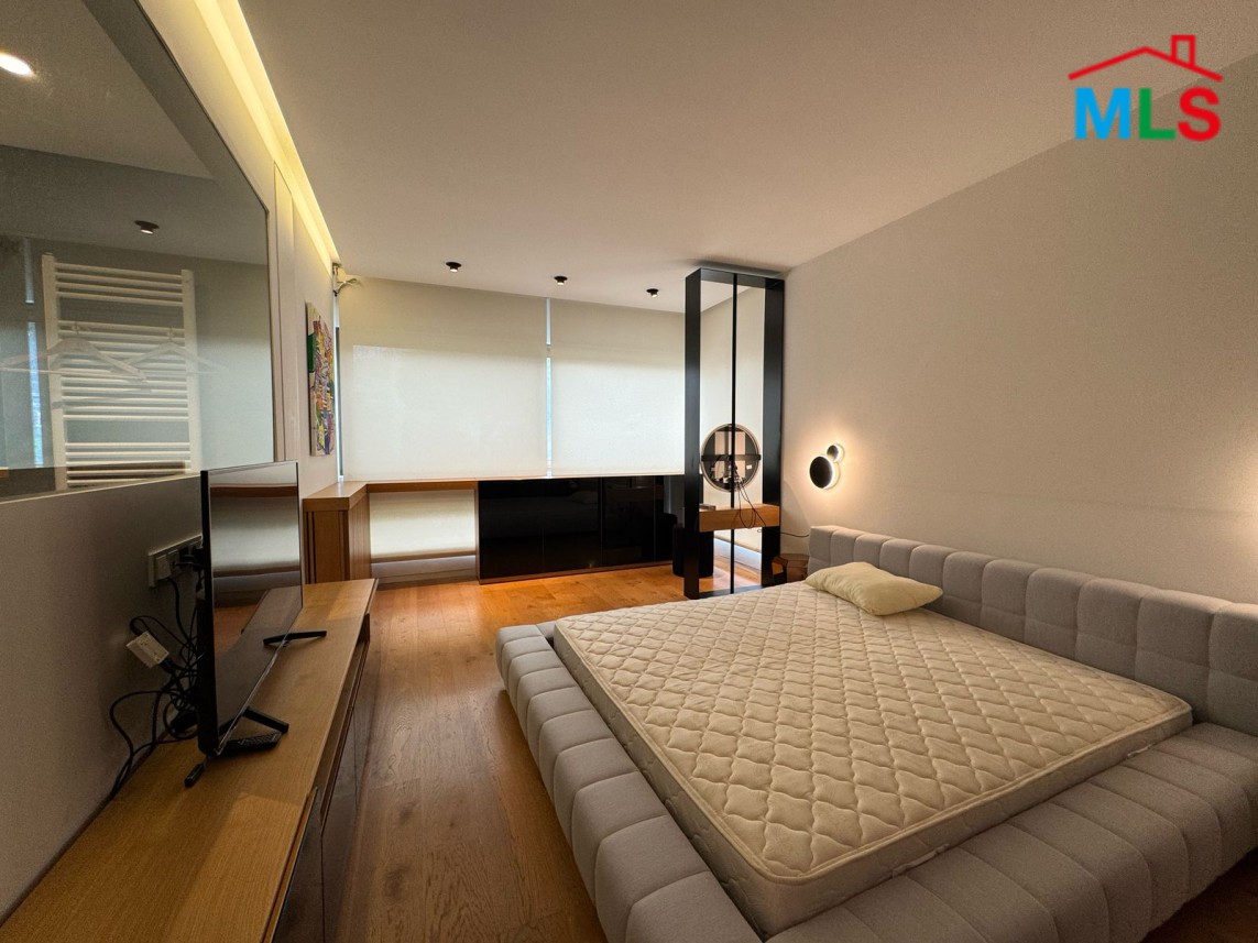 Fully Furnished High-End Finishing Apartment For Rent in Beit Meri