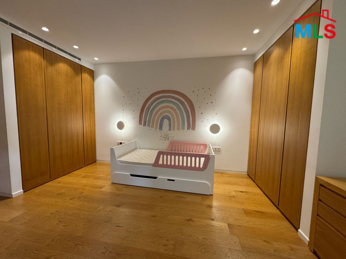 Fully Furnished High-End Finishing Apartment For Rent in Beit Meri