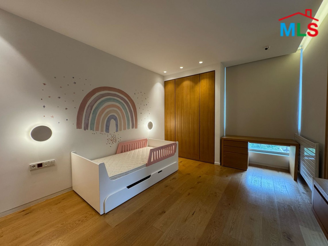 Fully Furnished High-End Finishing Apartment For Rent in Beit Meri