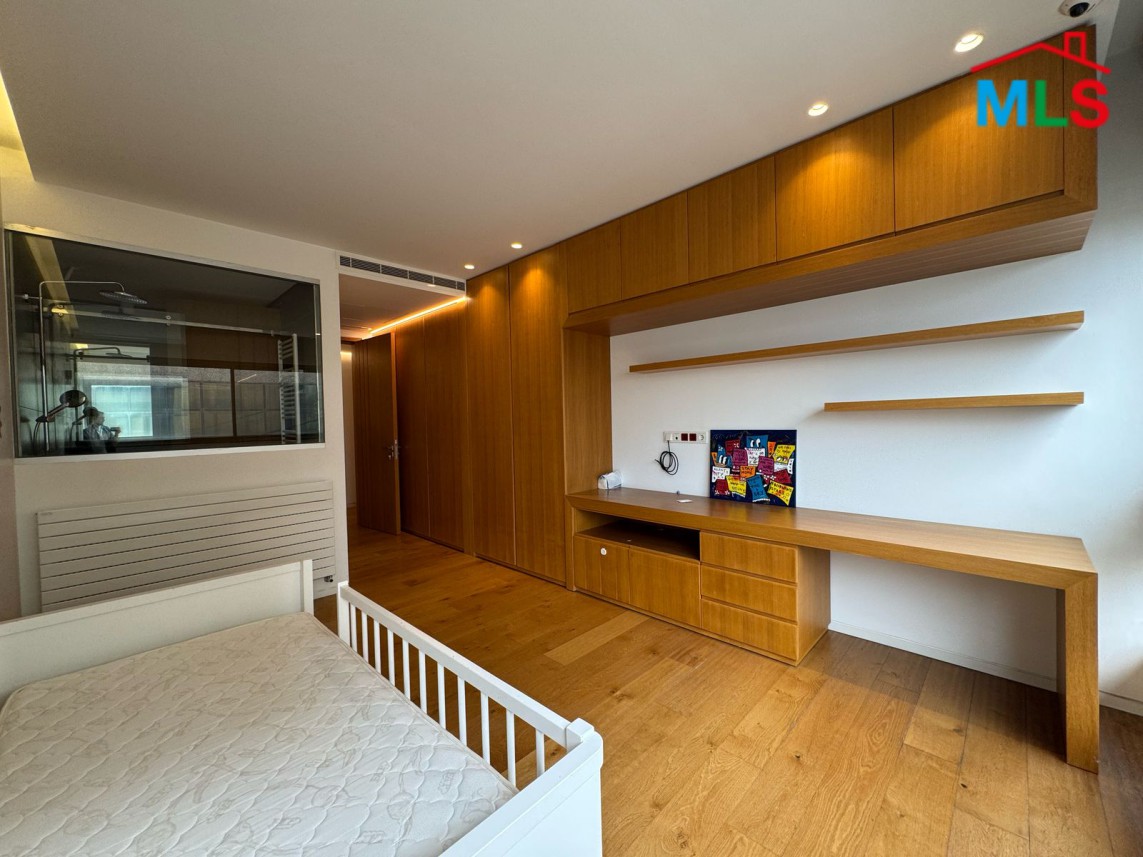 Fully Furnished High-End Finishing Apartment For Rent in Beit Meri