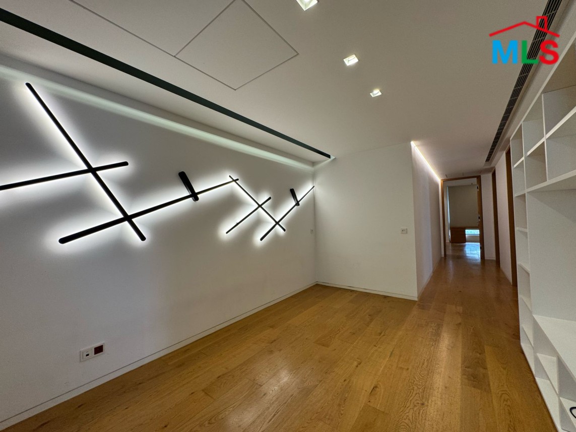 Fully Furnished High-End Finishing Apartment For Rent in Beit Meri