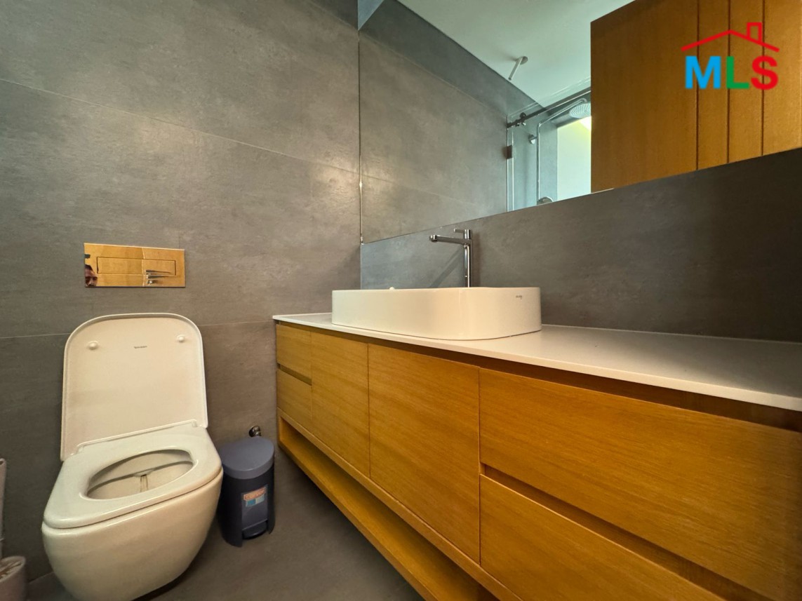 Fully Furnished High-End Finishing Apartment For Rent in Beit Meri