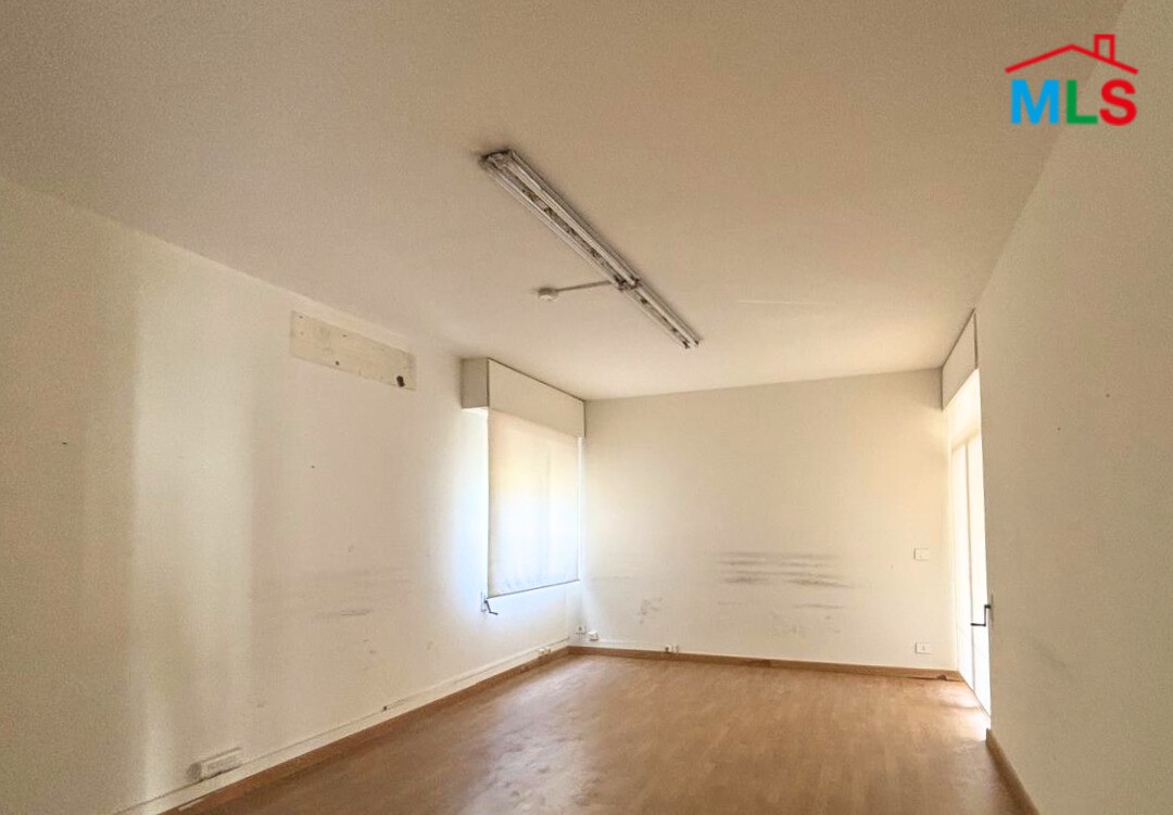 300 SQM Office For Rent in Badaro