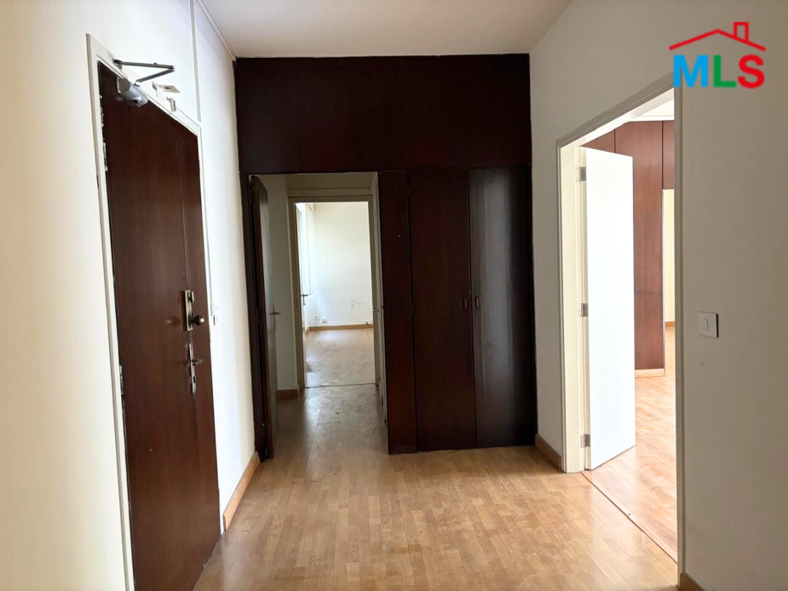 300 SQM Office For Rent in Badaro