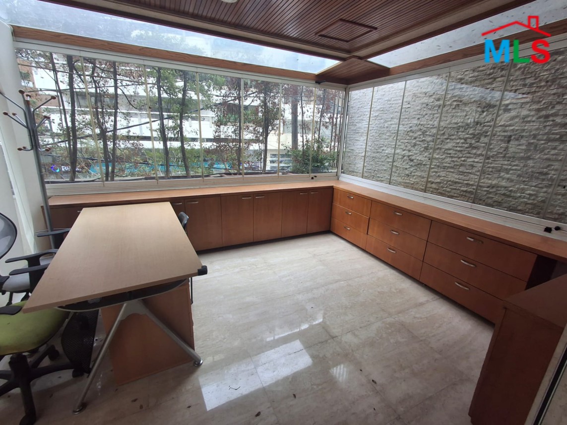 Furnished 4-Bedroom Apartment For Rent in Achrafieh, Nazareth