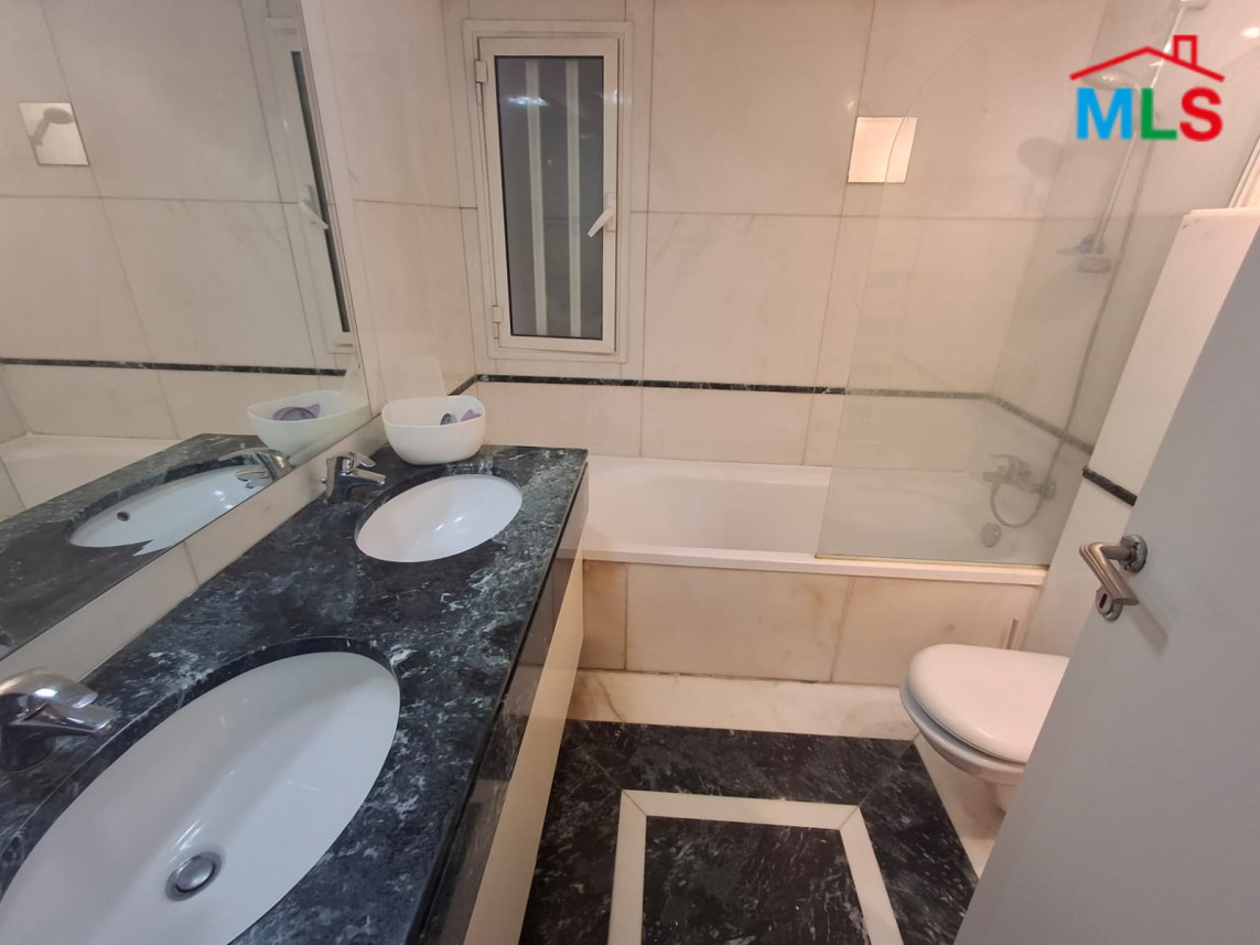 Furnished 4-Bedroom Apartment For Rent in Achrafieh, Nazareth