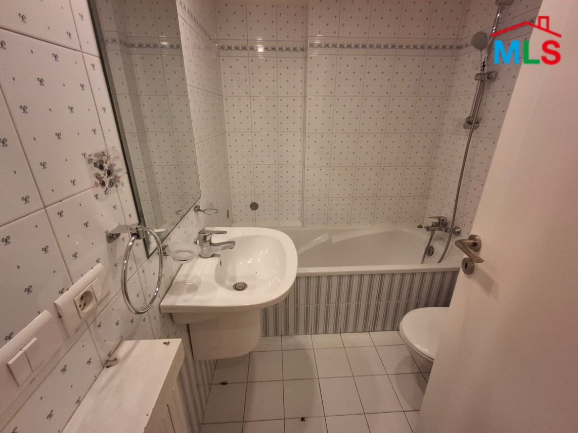 Furnished 4-Bedroom Apartment For Rent in Achrafieh, Nazareth