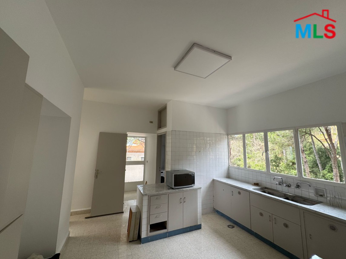 Fully Furnished Apartment For Rent in Baabdat