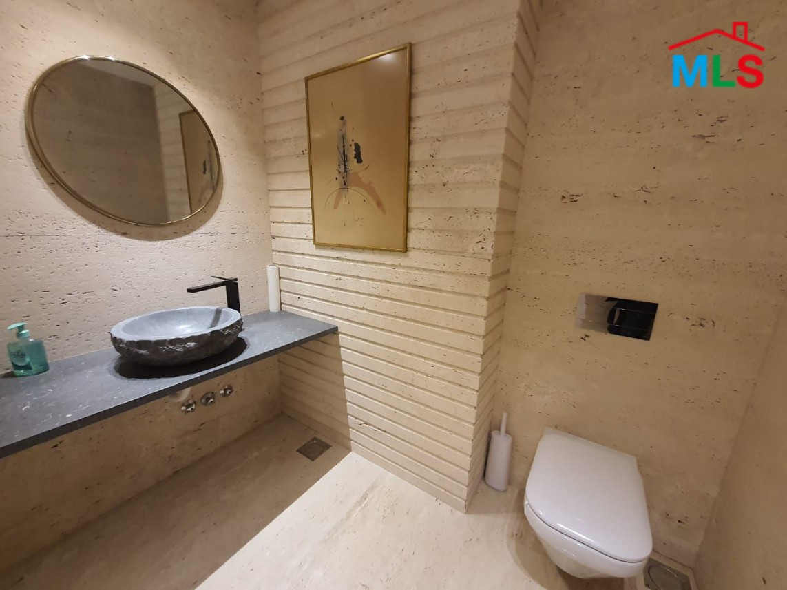 Fully Furnished Decorated Penthouse For Rent in A Prime Location In Adma