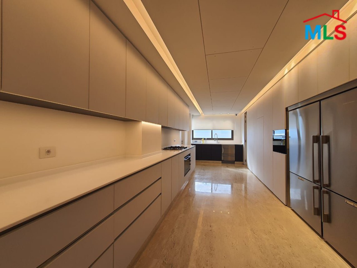 Fully Furnished Decorated Penthouse For Rent in A Prime Location In Adma