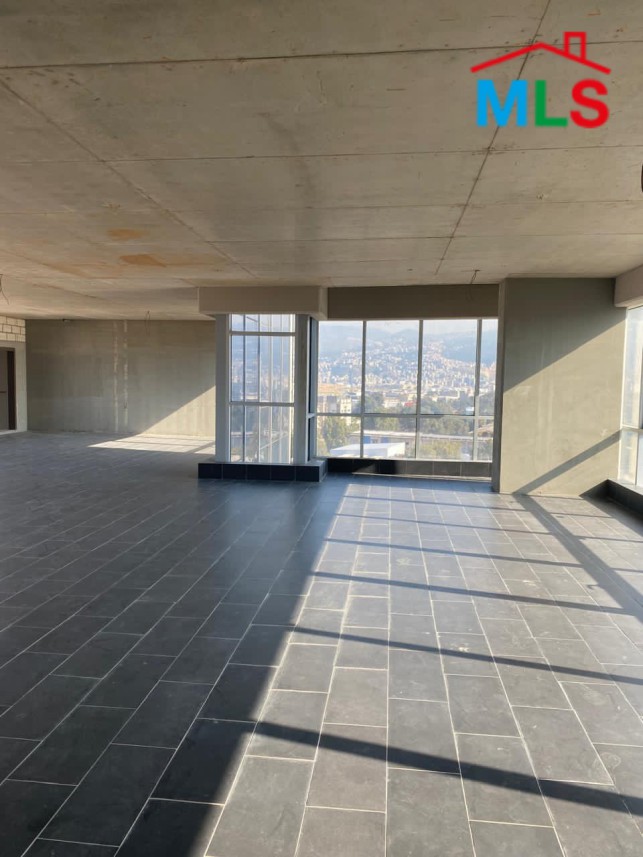 450 SQM Office with Mountain & Sea Views For Rent in Medawar