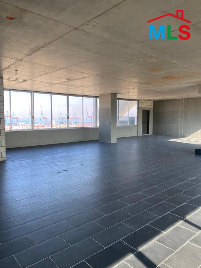 450 SQM Office with Mountain & Sea Views For Rent in Medawar